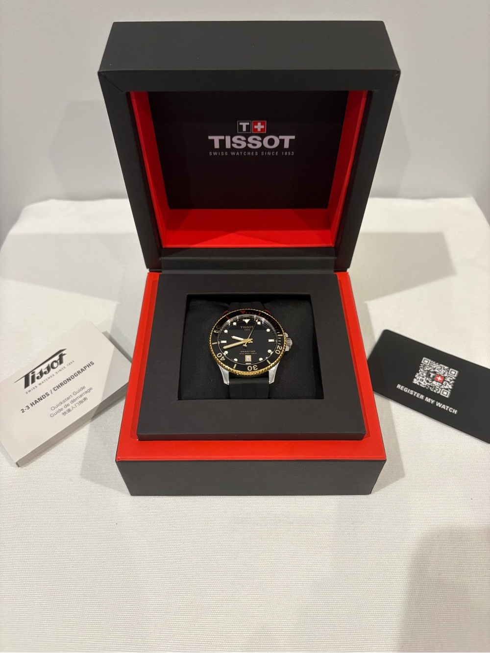 Tissot Seastar 1000 Quartz 40mm in the black/gold colourway